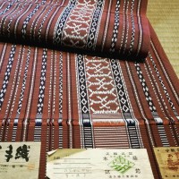「古代手織」とタグのつけられたヴィンテージの博多帯。織元は脇田の名前になっている。